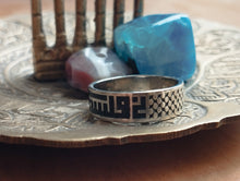 Load image into Gallery viewer, Palestine Ring With Kufi Inscription
