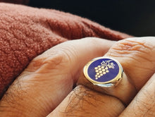 Load image into Gallery viewer, Symbolic Mood Ring : Wealthy Grapes

