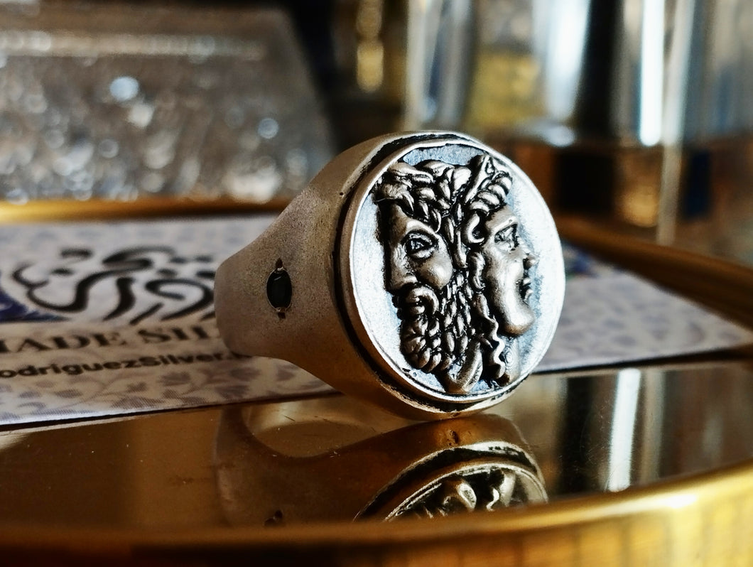 Janus Ring