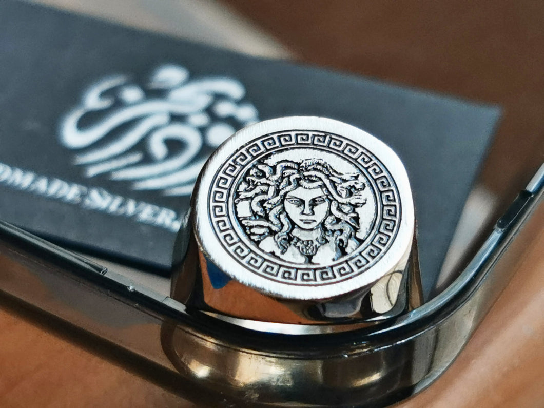 Medusa Ring