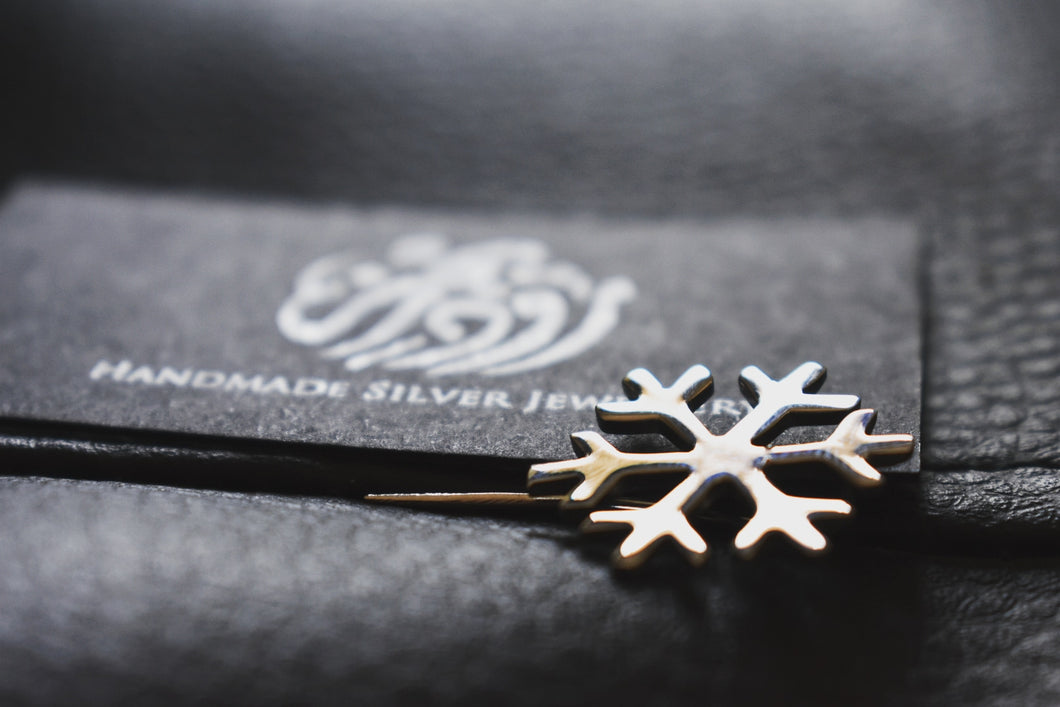 Snowflake Pin